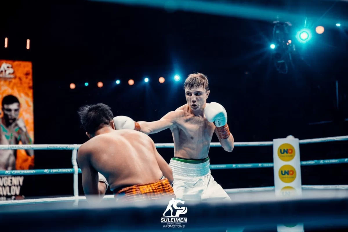 Жеңіліп көрмеген қазақстандық боксшы АҚШ-та қарсылас тапты