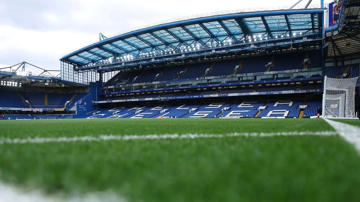 Сәтпаевтың ізімен: 16 жастағы өзбекстандық футболшы "Челсимен" келісімшартқа отырды