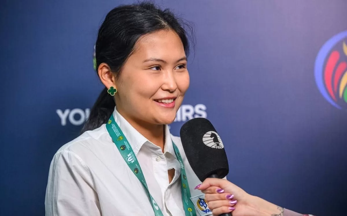 "Ташкентте талай болдым". Бибісара Асаубаева өзбекстандық жанкүйерлерімен тілдесті