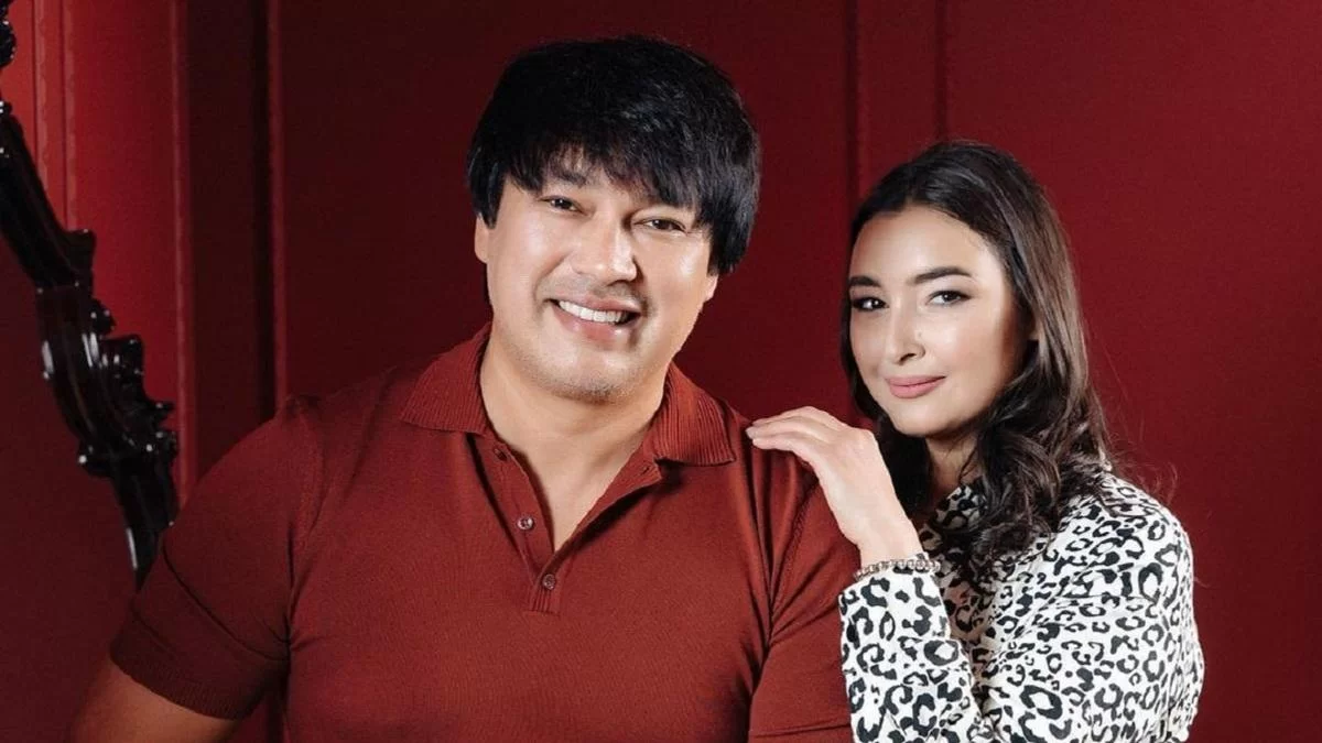 Бүркіт ата-анасы мен кенже қызымен түскен әсерлі видеоны жариялады