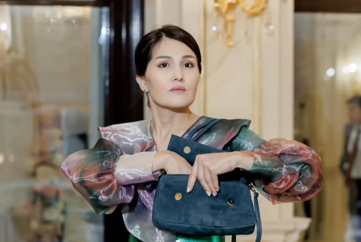 Шавкат Рахмоновтың жары күйеуімен түскен суретін жариялады