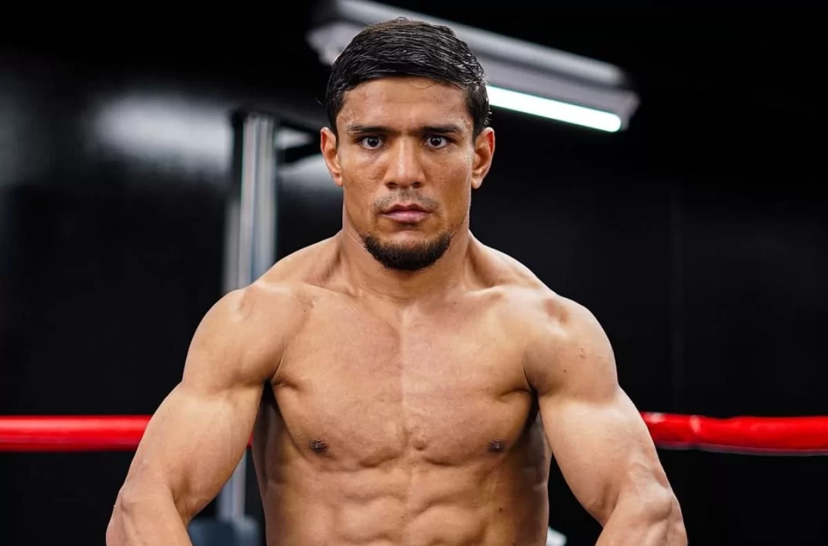 "Монстрдан" жеңілген өзбек боксының жұлдызы енді "Торпедомен" жұдырықтасады