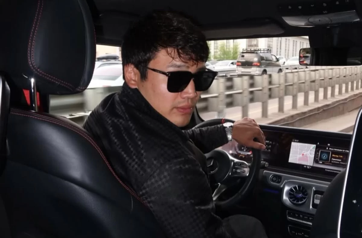 Еркебұлан Тоқтар жол ережесін бұзғаны үшін айыппұл арқалады