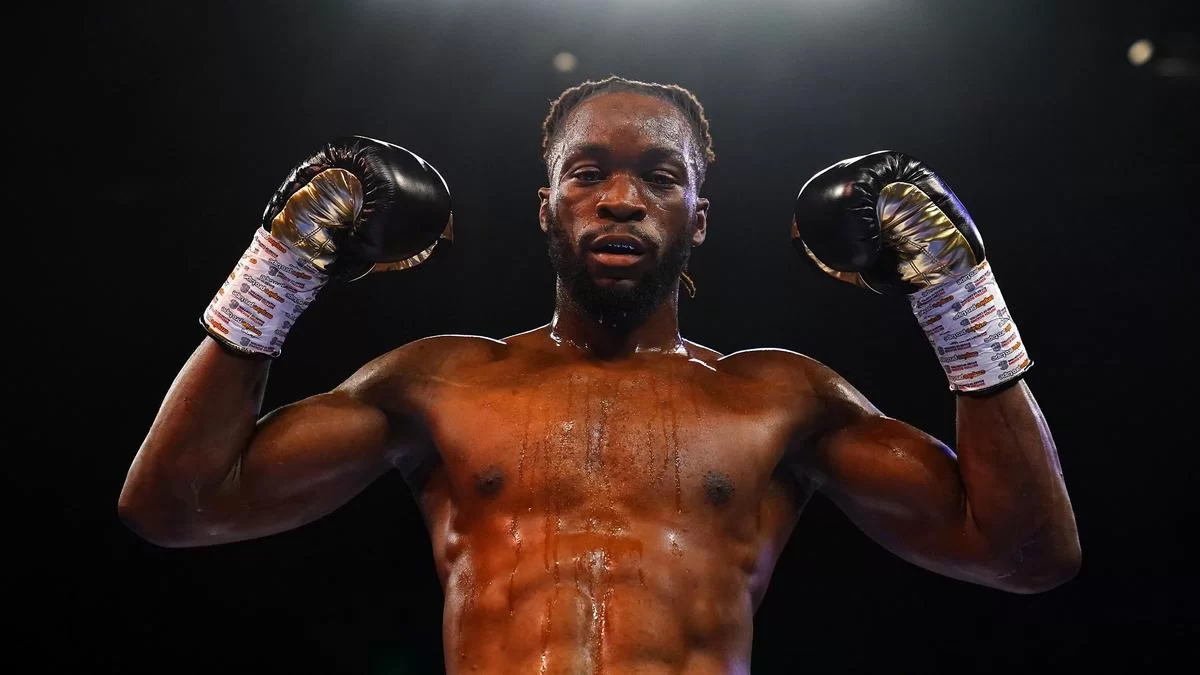 Британиялық боксшы Жәнібек Әлімханұлын сұлатуға уәде берді