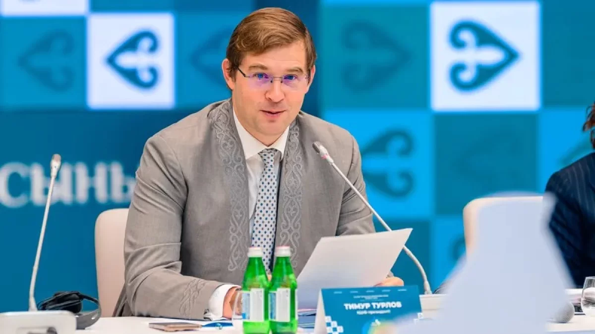 Турлов басшы болғалы шахматшылар жалақысыз қалды