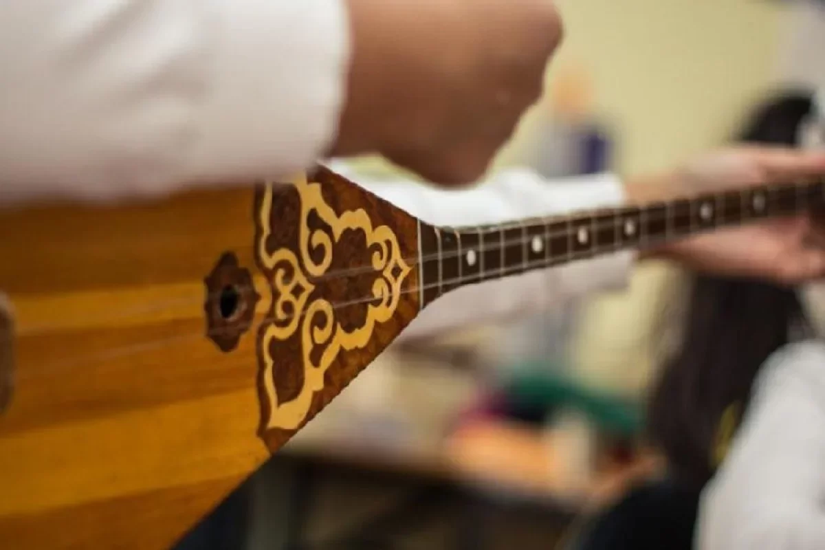 Ақтөбеде домбыраны "харам" деген тұрғын қамауға алынды