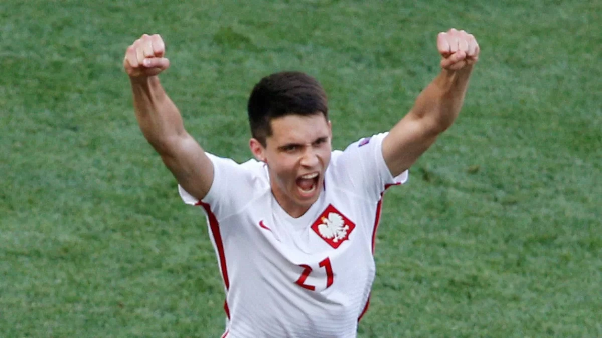 Польша құрамасының жартылай қорғаушысы ҚПЛ клубына ауысуға жақын