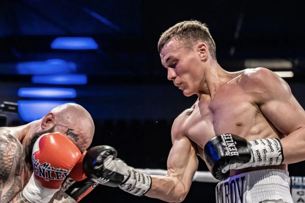 Қазақстандық боксшы айқас алдындағы жаттығуын көрсетті (ВИДЕО)