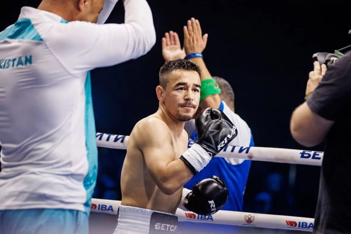 Хасанбой Дусматов WBA ұйымының екі белбеуі үшін жұдырықтасады