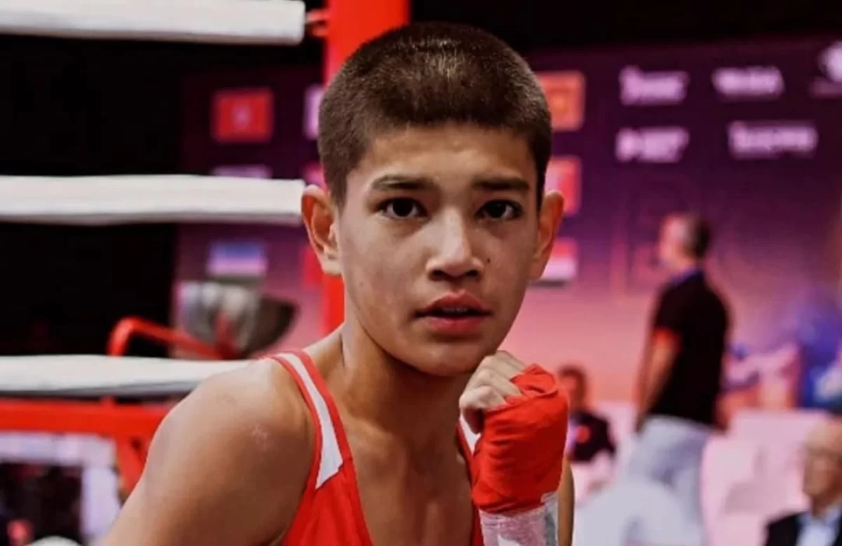 Қазақ бокшсысы Азия чемпионатында төрешілер шешімімен жеңіске жетті (ВИДЕО)