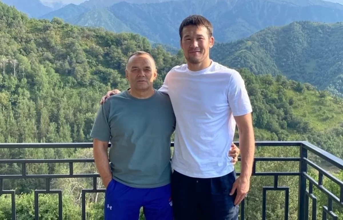 "Рекорд жинауды тоқтату керек": Рахмоновтың алғашқы бапкері UFC-дегі мәселені ашық айтты