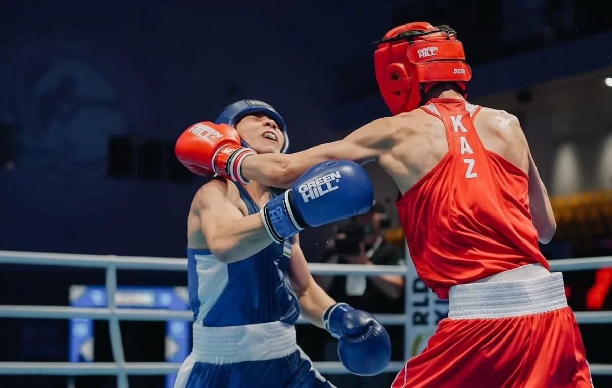 Қазақстандық боксшы Азия чемпионатының финалына мерзімінен бұрын шықты (ВИДЕО)