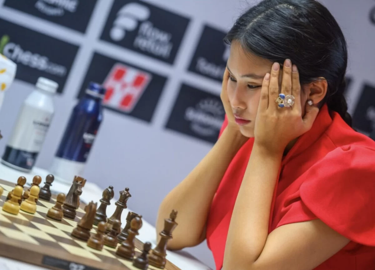 Бибісара Асаубаева тағы бір фаворитті жеңіп, Norway Chess турнирінде лидерлігін сақтады