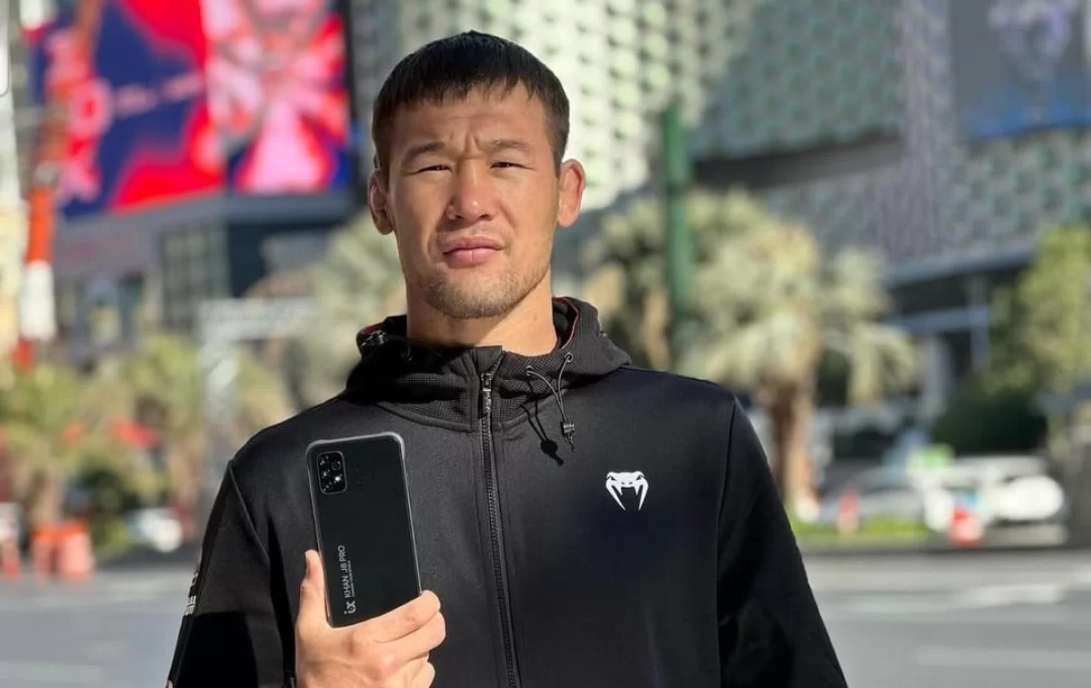 Шавкат Рахмонов Бакудегі UFC турниріне келді (ВИДЕО)