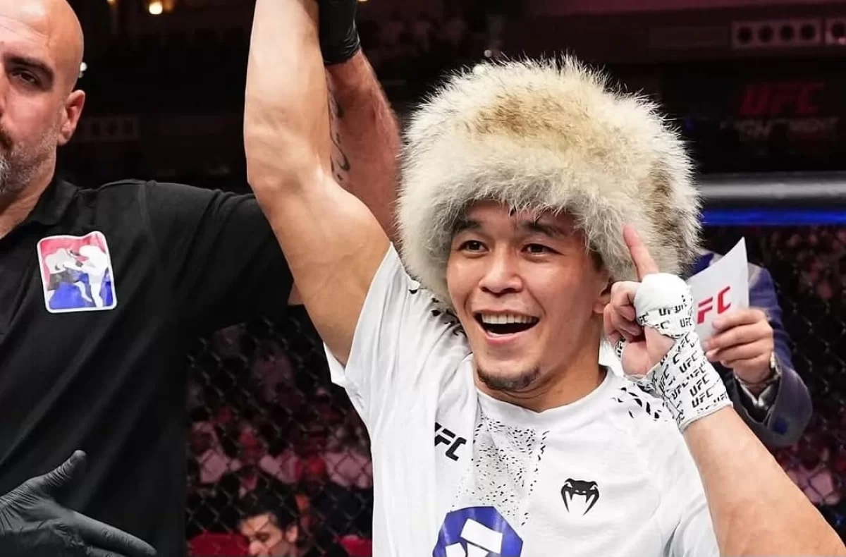Асу Алмабаев UFC-де Джонсонды аяққа ауырту әдісімен жеңді (ВИДЕО)