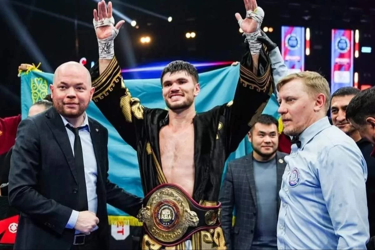 Әли Ахмедов қарсыласын үш рет нокдаунға жіберіп, IBO чемпионы атанды (ВИДЕО)