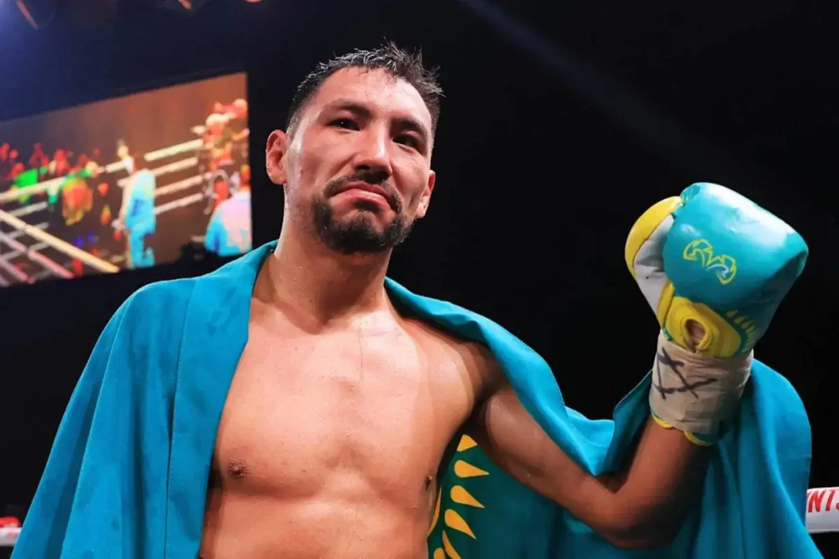 WBO рейтингі: Жәнібек Әлімханұлы "Канелоны" өкшелеп келеді