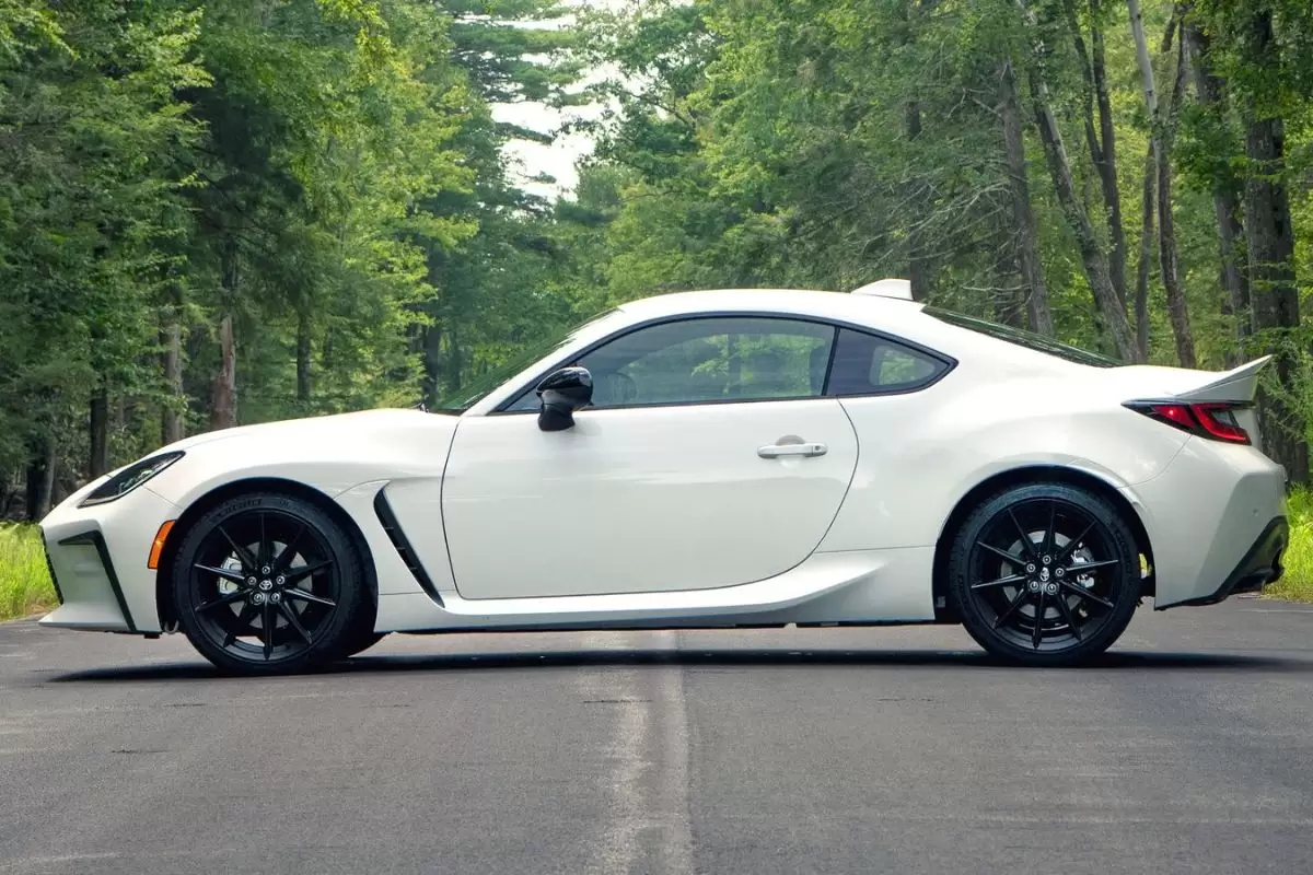 Toyota спорттық көлігін жаңартты