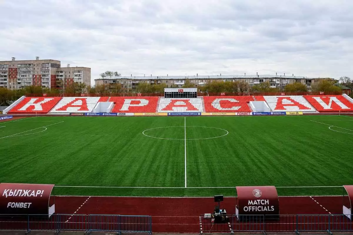 Петропавлдағы матчта балалар тікелей эфирді "басып алды" (ВИДЕО)