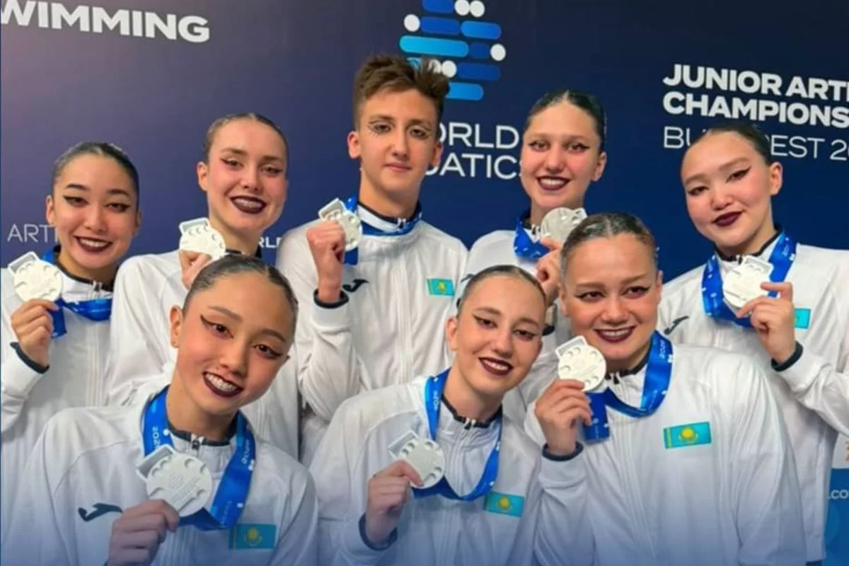 Қазақстандық синхроншылар әлем чемпионатында тарихи екінші "күмісті" жеңіп алды