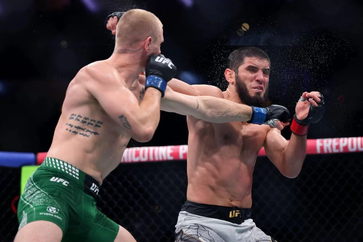 Шавкат Рахмоновтың дивизионында UFC чемпионы атағы қорғалды (ВИДЕО)