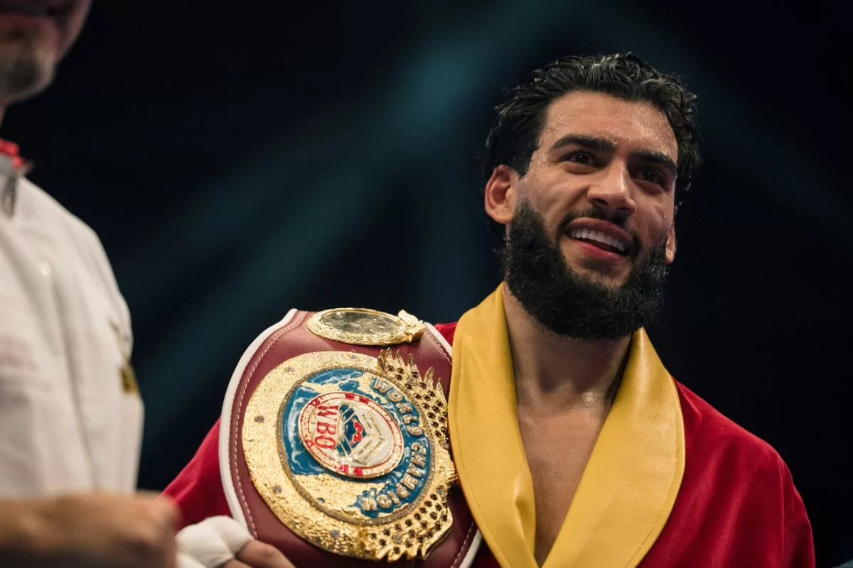 "Бұл - бокс үшін масқара" : Хамза Шираз Әлімханұлына байланысты WBO шешімін сынады