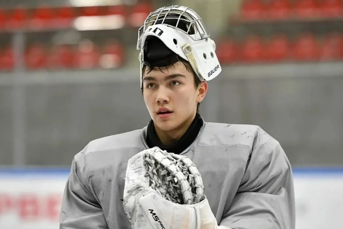 Алматыда туған 19 жастағы хоккейші NHL клубының лагеріне шақырылды