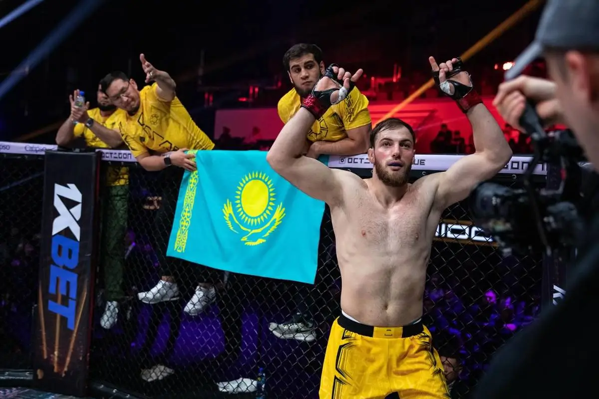 Қазақстандық файтер өзбекстандықты жеңіп, Octagon чемпионы атанды
