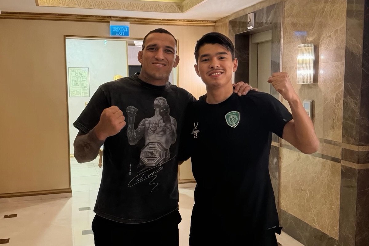 Ғалымжан Кенжебек UFC жұлдызы Чарльз Оливейрамен кездесті