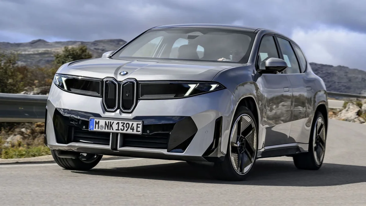 BMW iX3 және өзге де электрмобильдер