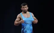 Демеу Жадыраев Олимпиада чемпионына есе жіберді