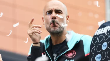 ХХІ ғасырдың үздік жаттықтырушысы кім?