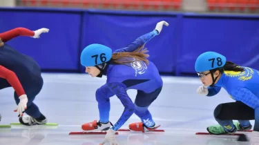 Шорт-трекшілер қола медаль еншіледі