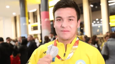 Қазақстандық боксшы 2 жылға спорттан шеттетілді