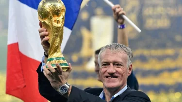 Франция құрамасының бас бапкері қызметінен кетеді