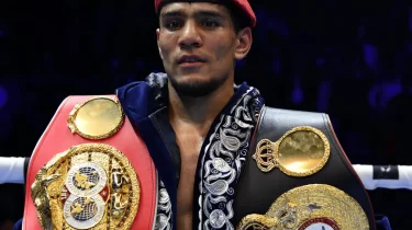 Өзбек боксшысы жекпе-жексіз әлем чемпионы атанды