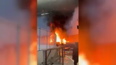 "Алматы Арена" мұз айдыны отқа оранды (ВИДЕО)