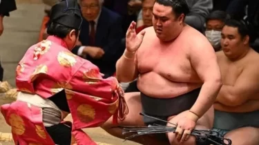 Қазақ сумошысы қосымша уақытта Император Кубогының игеріне жеңіліп қалды (ВИДЕО)