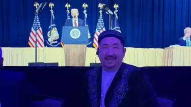 Нұрлан имам трансгендер спортшыларды мойындамайтын Трамппен кездесті