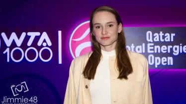 Елена Рыбакина беделді турнир қарсаңында теннисшілер кешіне қатысты