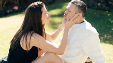 Усиктің жары Александрмен түсірілген фотосессиясын бөлісті