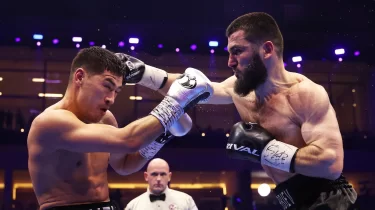 Дмитрий Бивол абсолютті әлем чемпионы атанды (ВИДЕО)