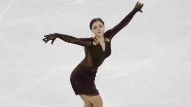 Софья Самоделкина төрт құрлық чемпионатында сүреңсіз нәтиже көрсетті