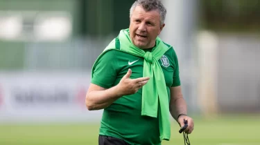 Қазақстандық жаттықтырушы Еуропада кезекті трофей жеңіп алды