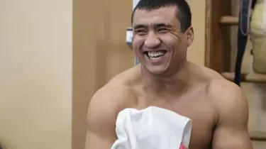 "Өтешовтің өзі жұмыстан бас тартты": Ауыр атлетке қатысты мәлімдеме жасалды