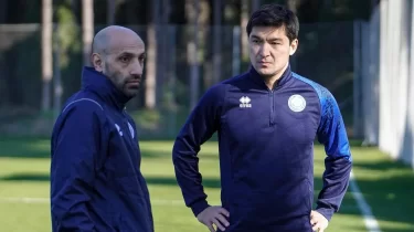 Ұлттық құрама бапкері футболшыларды педикюрге жіберген