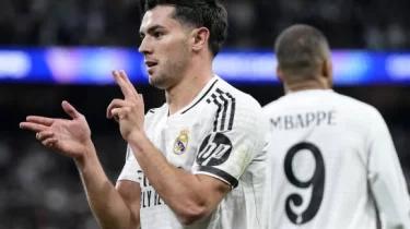 "Реал" дербиде жеңіске жетті, "Арсенал" ПСВ қақпасына жеті гол соқты (ВИДЕО)