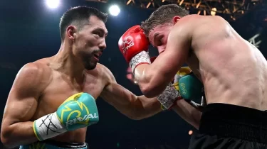 Жәнібек Әлімханұлының нокауты жанкүйерлерді тәнті етті (ВИДЕО)