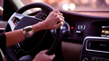 Қазақстандық әйелдер көбіне қандай көлік таңдайды?