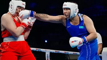 Қазақстан – Өзбекстанды басып озды: Әйелдер боксы бойынша ӘЧ жартылай финалына кімдер шықты?
